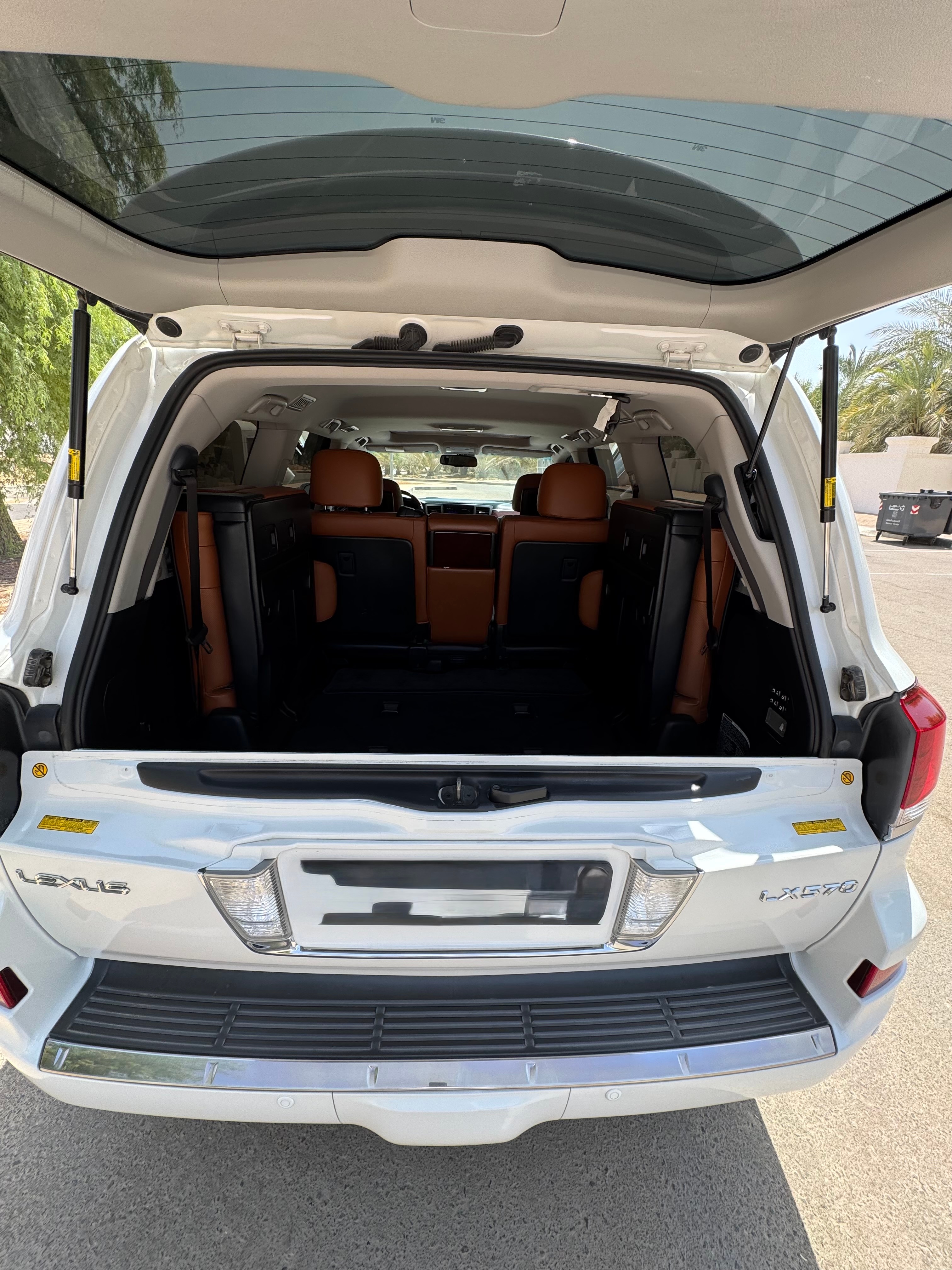 Weiß Lexus LX 570 Luxury 2013